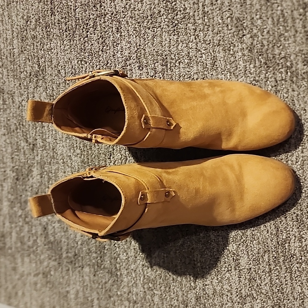 Qupid Zillion Style Booties Color Camel And Stret… - image 4